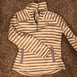 North Face 1/4 zip